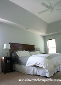 Benjamin Moore Alaskan Husky